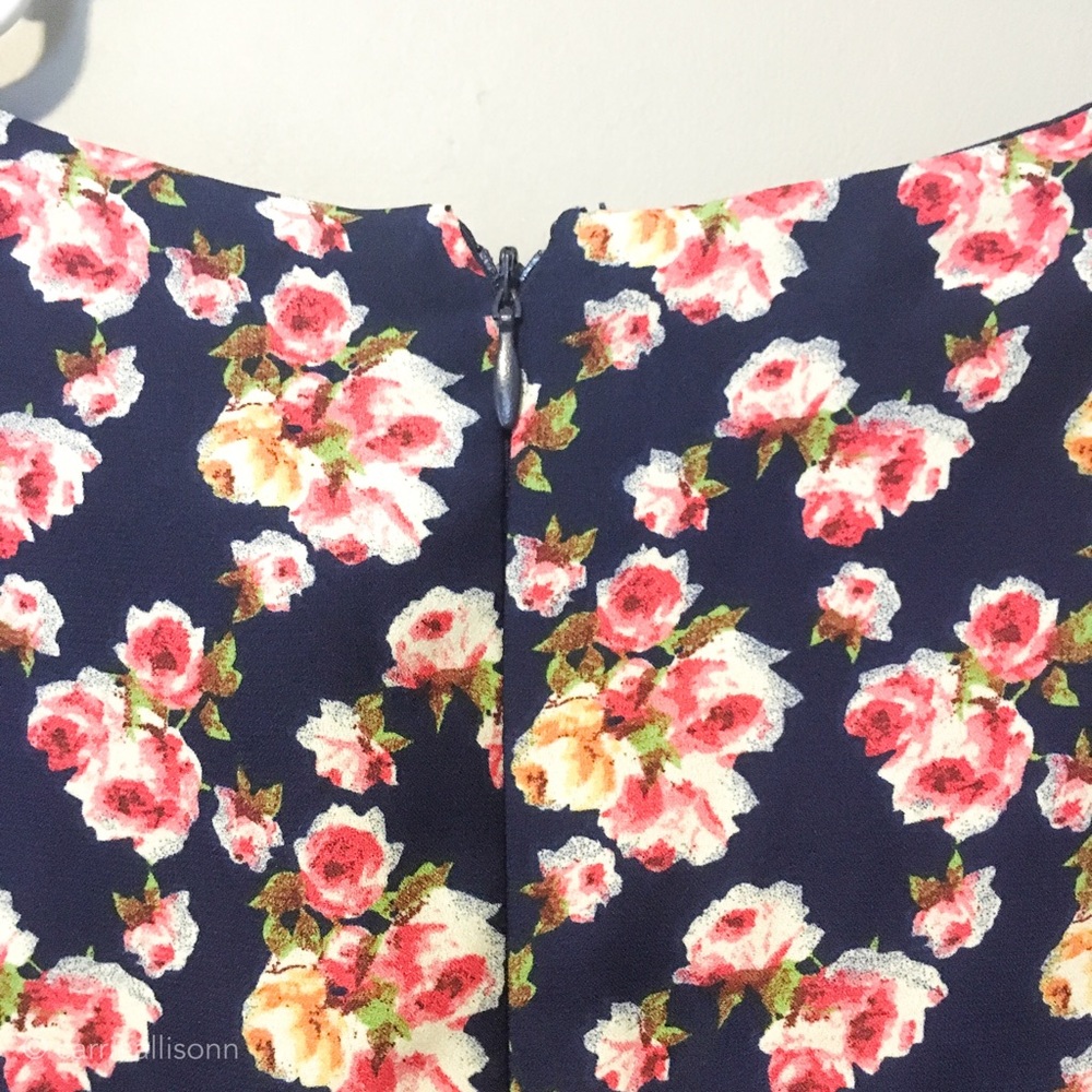 BETSEY JOHNSON Navy Printed Floral Dress - Picture 6 of 8